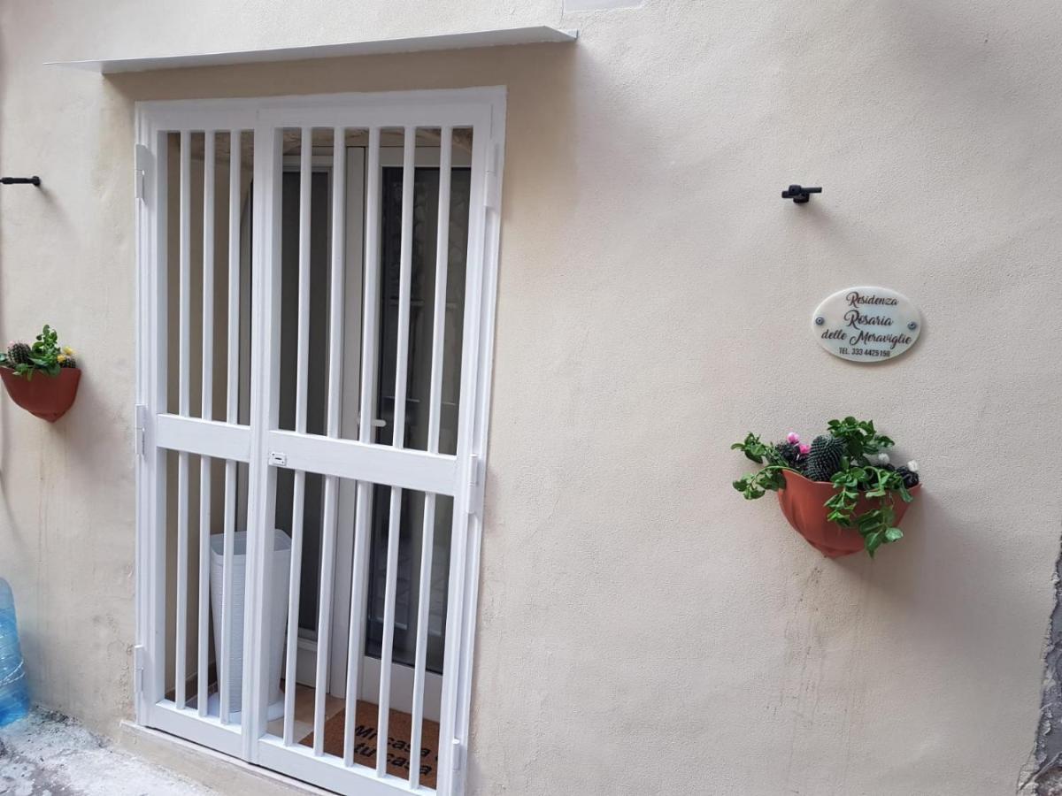 Residenza Rosaria Delle Meraviglie Bari Bagian luar foto